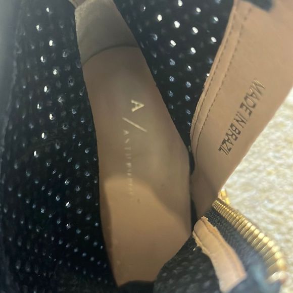 Anthropologie Ryan Perforated Suede Heeled Ankle Boots in Black Size 8 - Picture 9 of 11